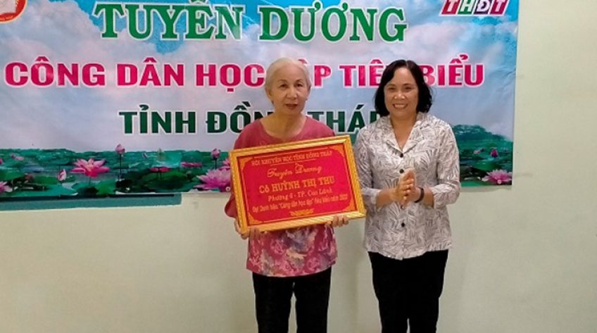 Tuyên dương công dân học tập tiêu biểu ở tuổi 71